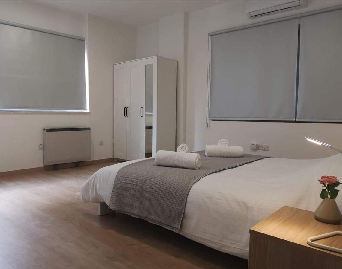 Nemesis Appartement Larnaca Buitenkant foto