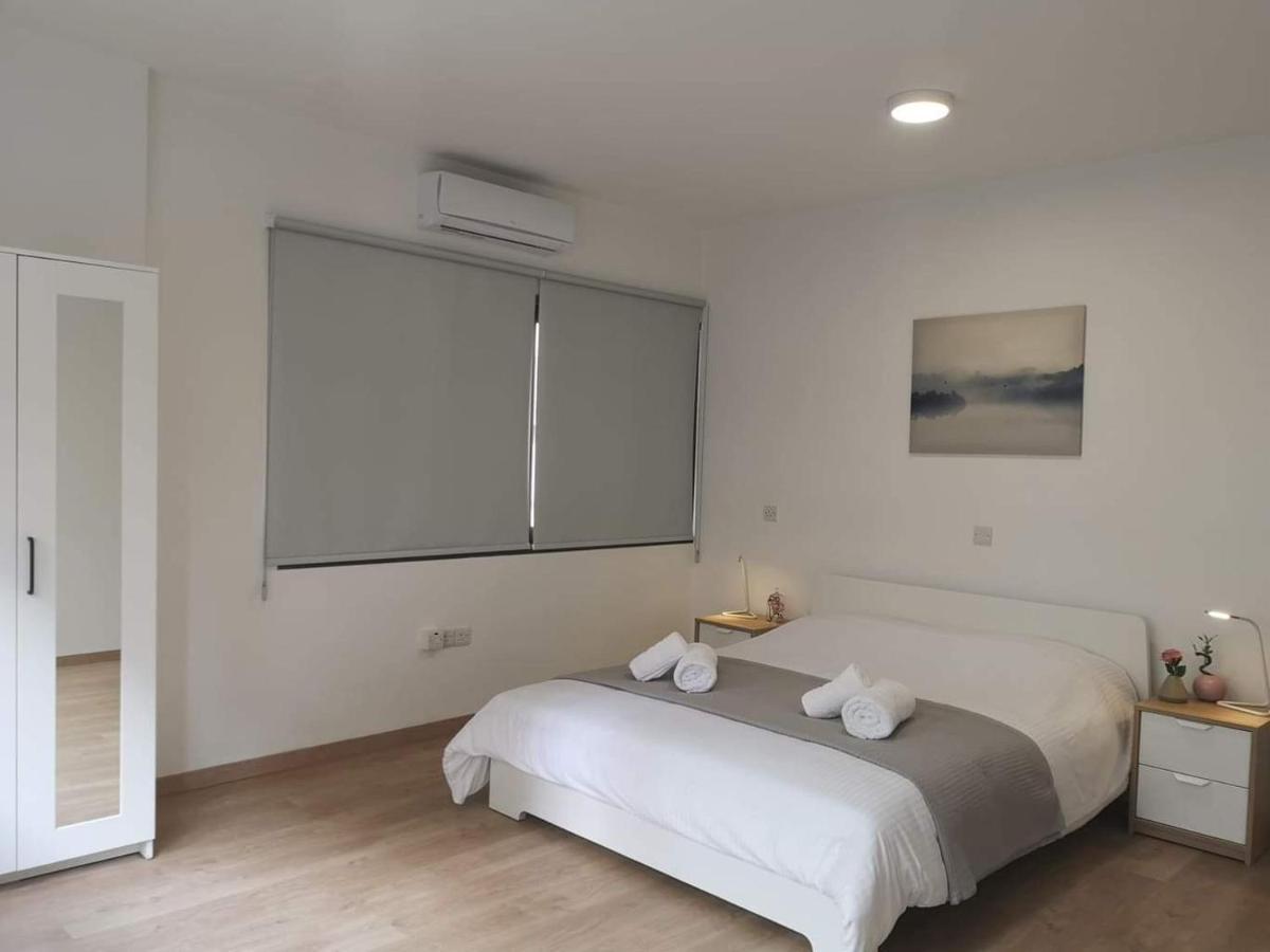 Nemesis Appartement Larnaca Buitenkant foto